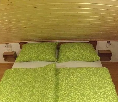 Kresnicka Lodge *